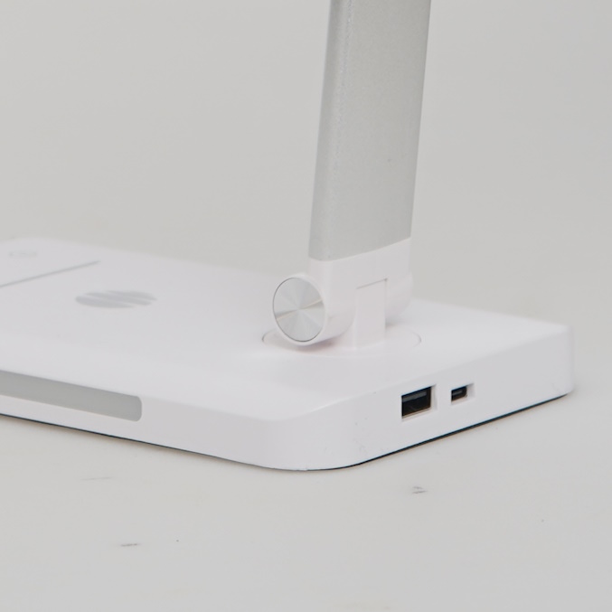 Spectra-Desk-Lamp-USB-C 677x677